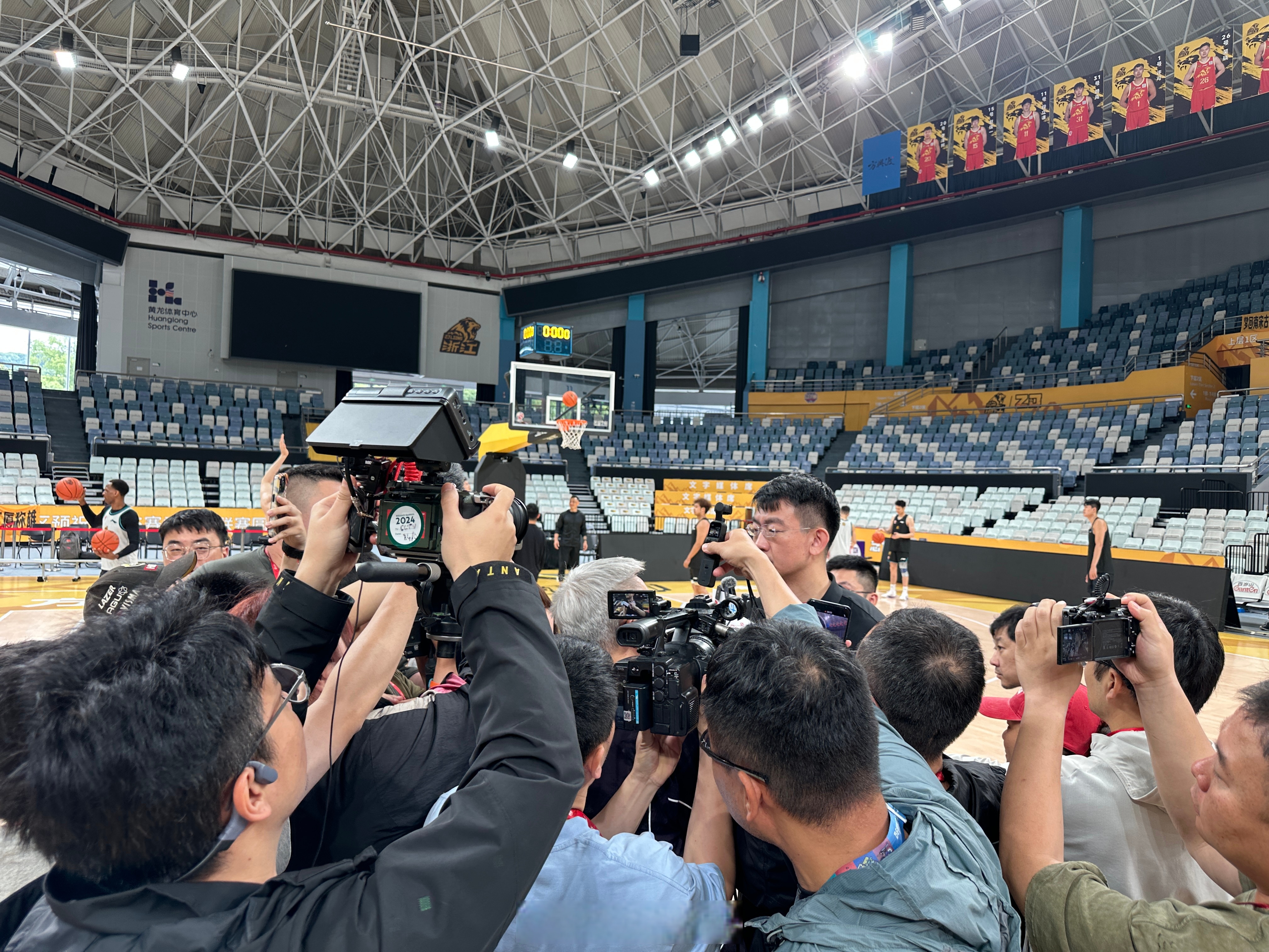 cba现场直播_(今晚广东对天津cba现场直播)