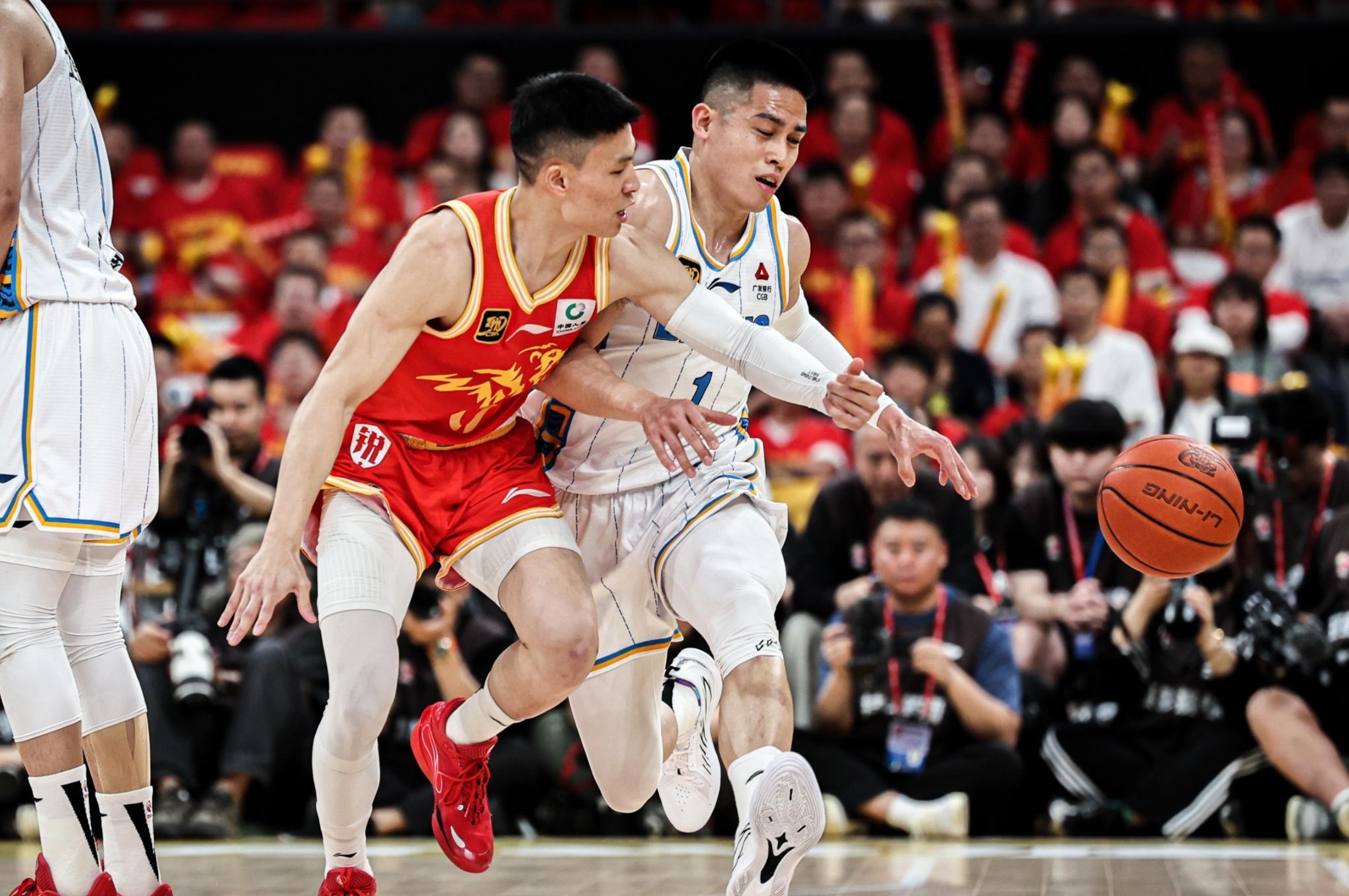 98直播吧cba比赛回放_(98nba直播回放录像国语)