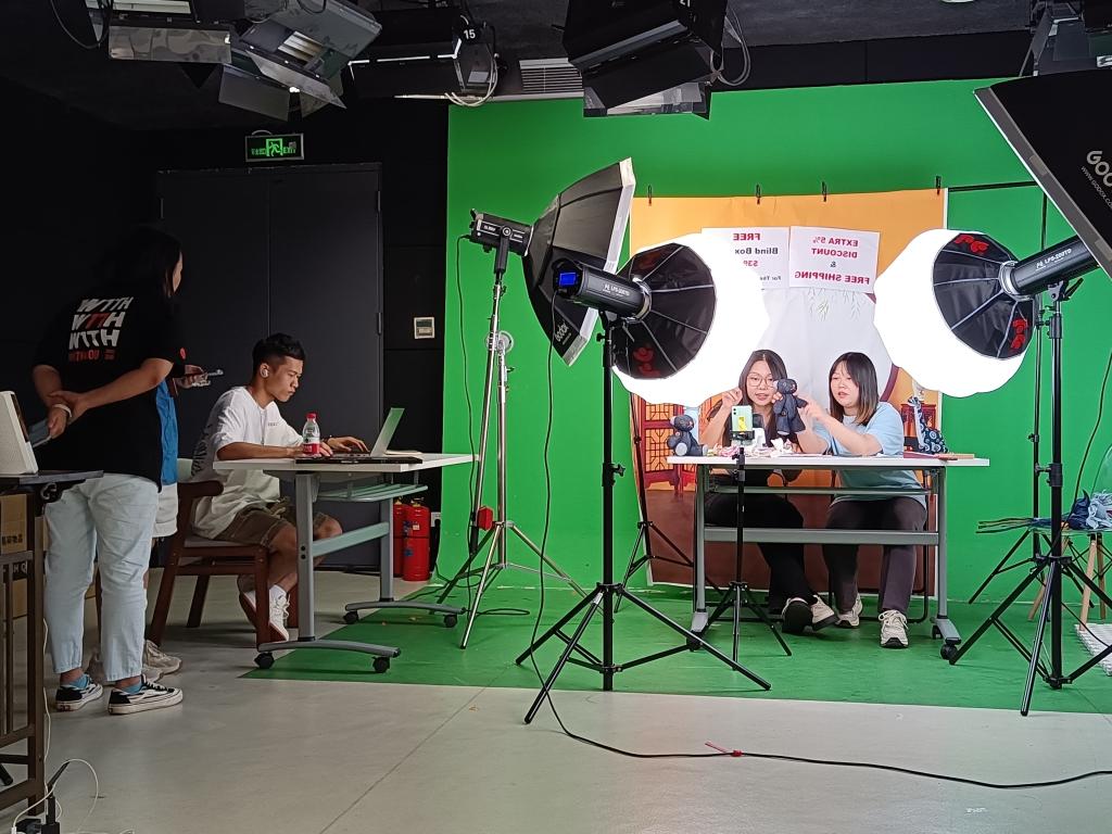 直播吧更专业_(更专业的直播吧)  第1张