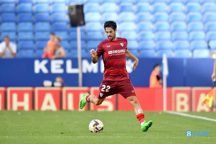 包含塞维利亚与齐耶赫就1＋1合同达成协议目前后者是自由球员的词条  第2张