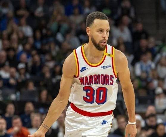 库里35岁后第7次轰下45+超越詹姆斯独享历史第一的简单介绍  第2张