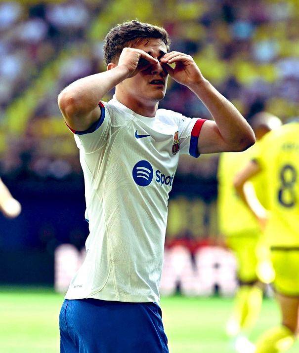 包含曝巴萨有意21岁黄潜前锋艾永将激活解约金条款的词条