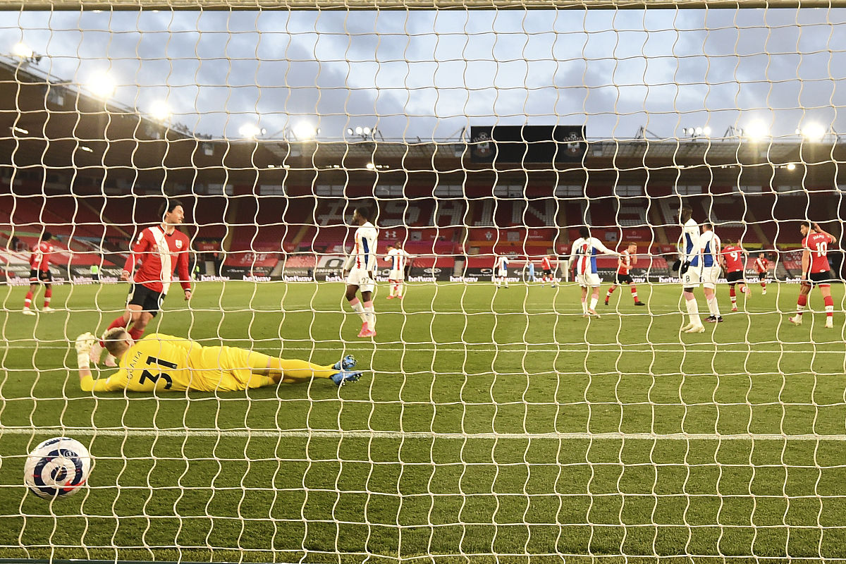 记者：国足进行定位球特训课备战18强赛的简单介绍