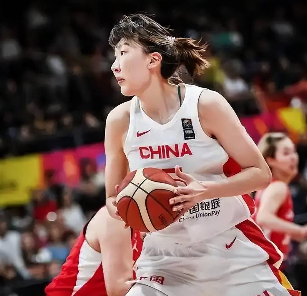 关于中国女篮遭遇今夏热身赛首败张子宇轮休韩旭15分9板的信息