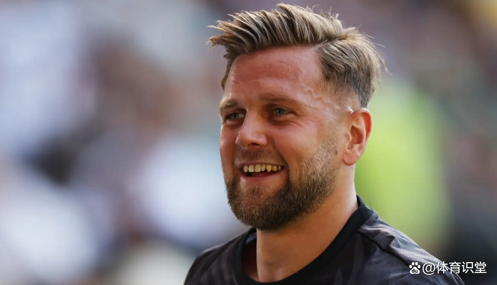 约维奇曾提议续约两年且年薪要求不高但AC米兰没同意的简单介绍