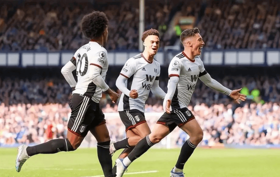 阿森纳VS伯恩茅斯强队稳胜超清无延迟在线观看的简单介绍  第1张