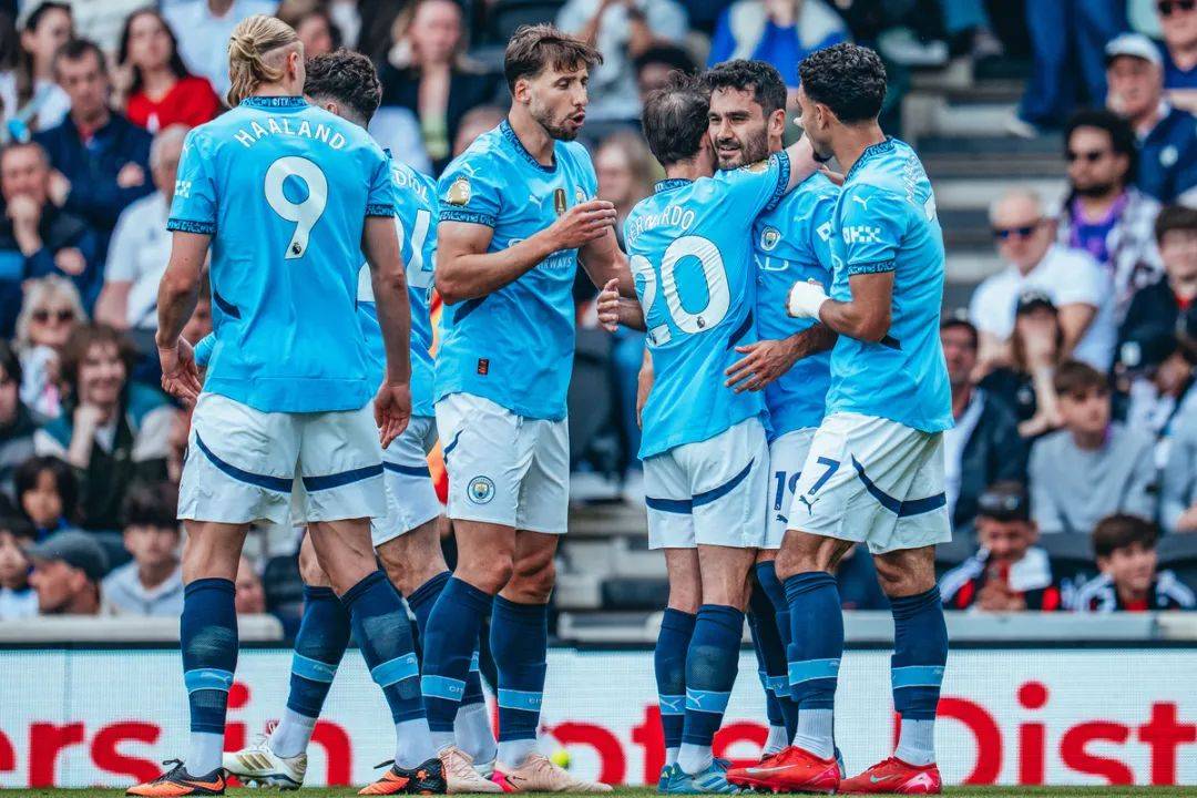 关于曝巴西中场埃德森或转会曼城曼城报价7000万欧的信息