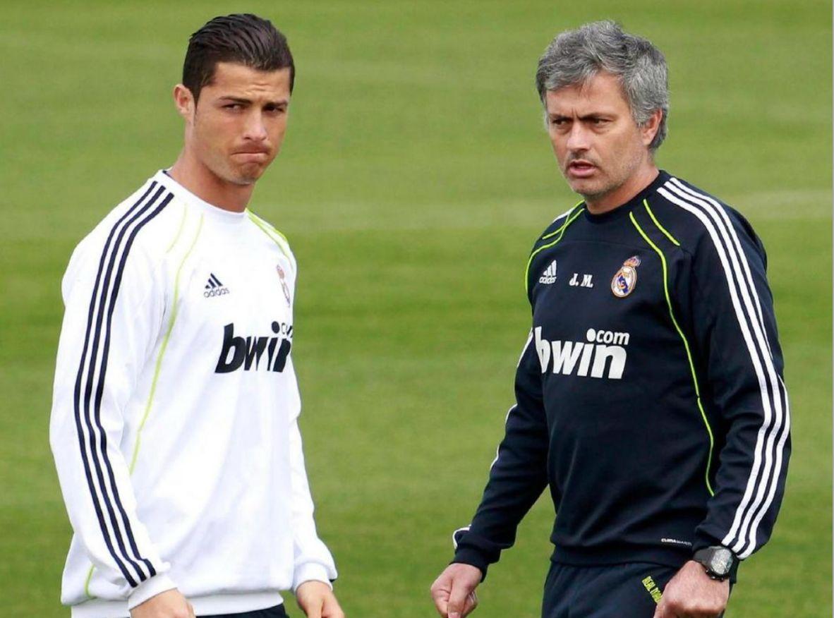 包含曝葡萄牙队有意请穆帅执教后者同样收到沙特联赛的邀请的词条