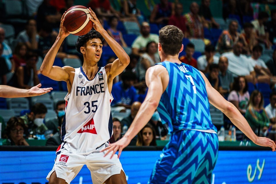 关于乌克U19：卢甘斯克索尔亚U19VS亚历山德里亚U19的信息