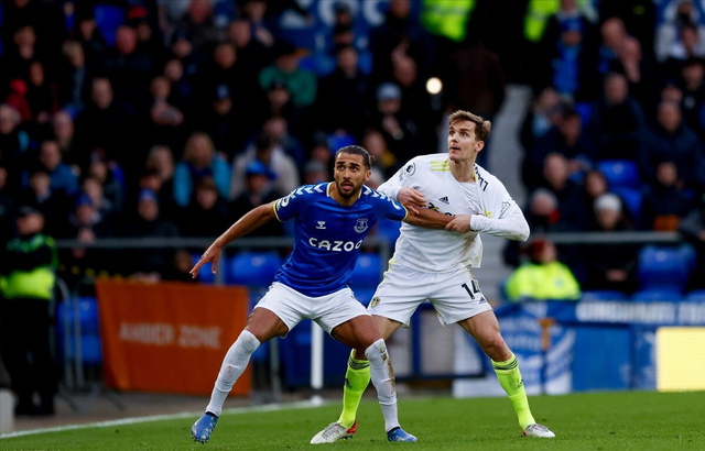 包含纽卡斯尔联有意免签勒温喜鹊军团希望引进球员补充中锋位置厚度的词条