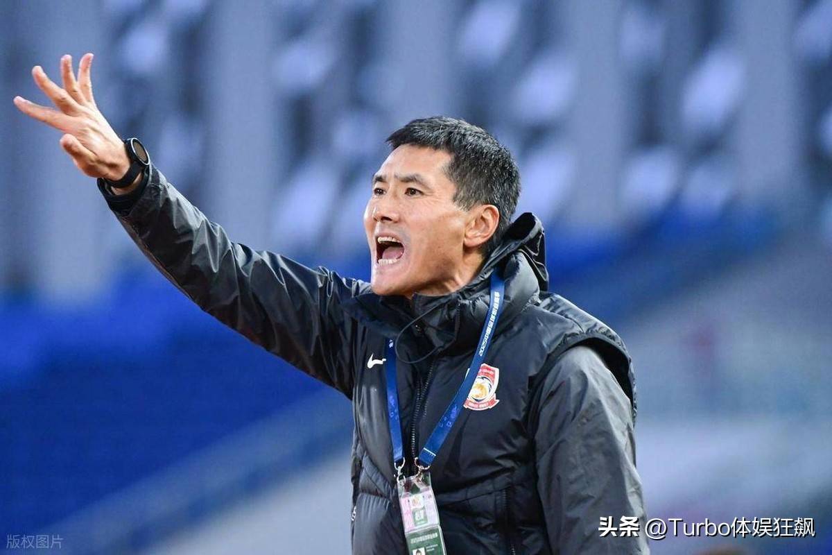 邵佳一履新后首站赴熊猫杯考察球员邵佳一重组新国足的简单介绍