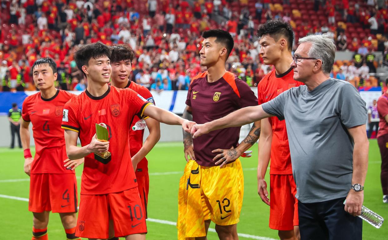 申台龙回应执教中国国足自信可以带队取得好成绩的简单介绍  第2张