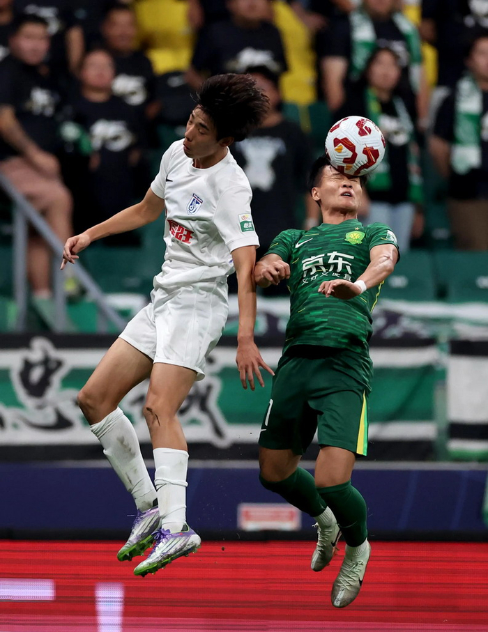 大连英博新援佩尼亚社媒晒照球员刚完成签约的简单介绍  第1张