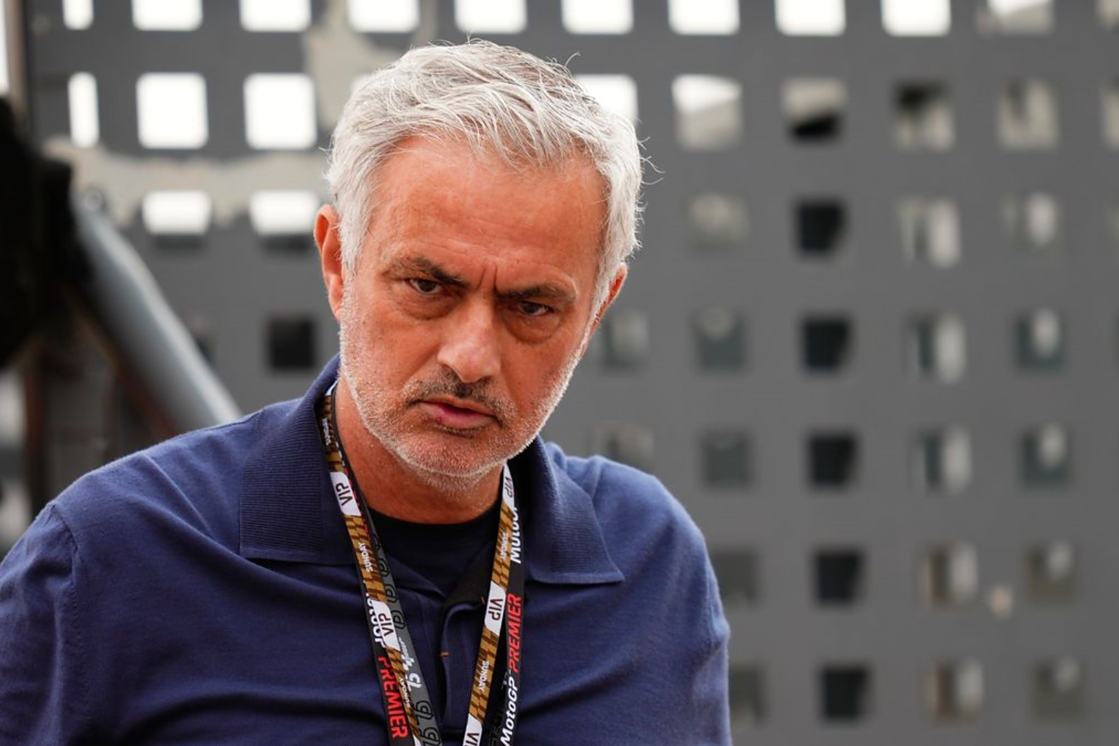 包含曝穆里尼奥已准备好再执教与森林传出绯闻的词条