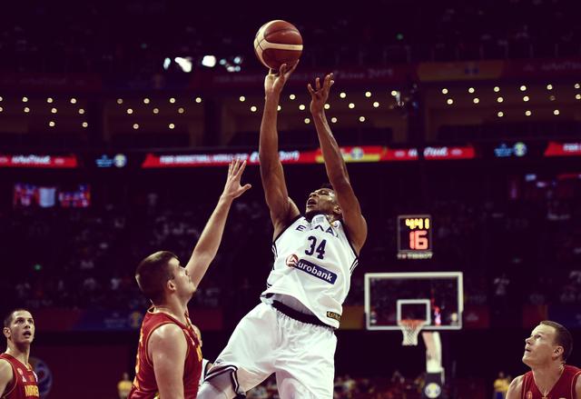 塞尔维亚男篮将战芬兰男篮约基奇带队冲击八强的简单介绍