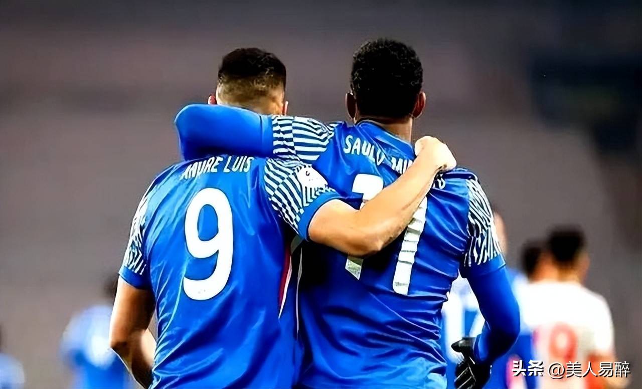 包含申花攻击火力大幅提升申花正朝着冠军目标稳步迈进的词条