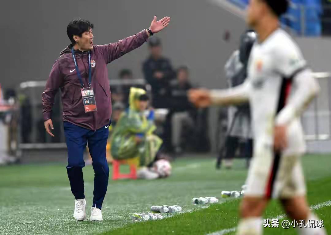 关于青岛海牛球迷赛后喜极而泣海牛完成保级的信息  第1张