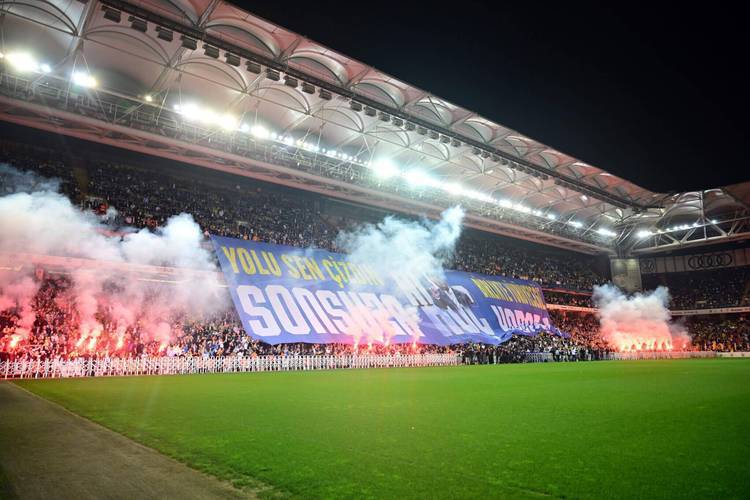 预计8万印尼球迷将营造“魔鬼主场”意图带来强大压迫感的简单介绍 第1张 预计8万印尼球迷将营造“魔鬼主场”意图带来强大压迫感的简单介绍 第1张