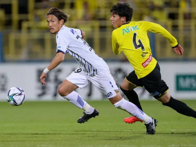 包含亚冠二级祖拉VS杜尚别独立前瞻预测杜尚别独立紧追榜首的词条