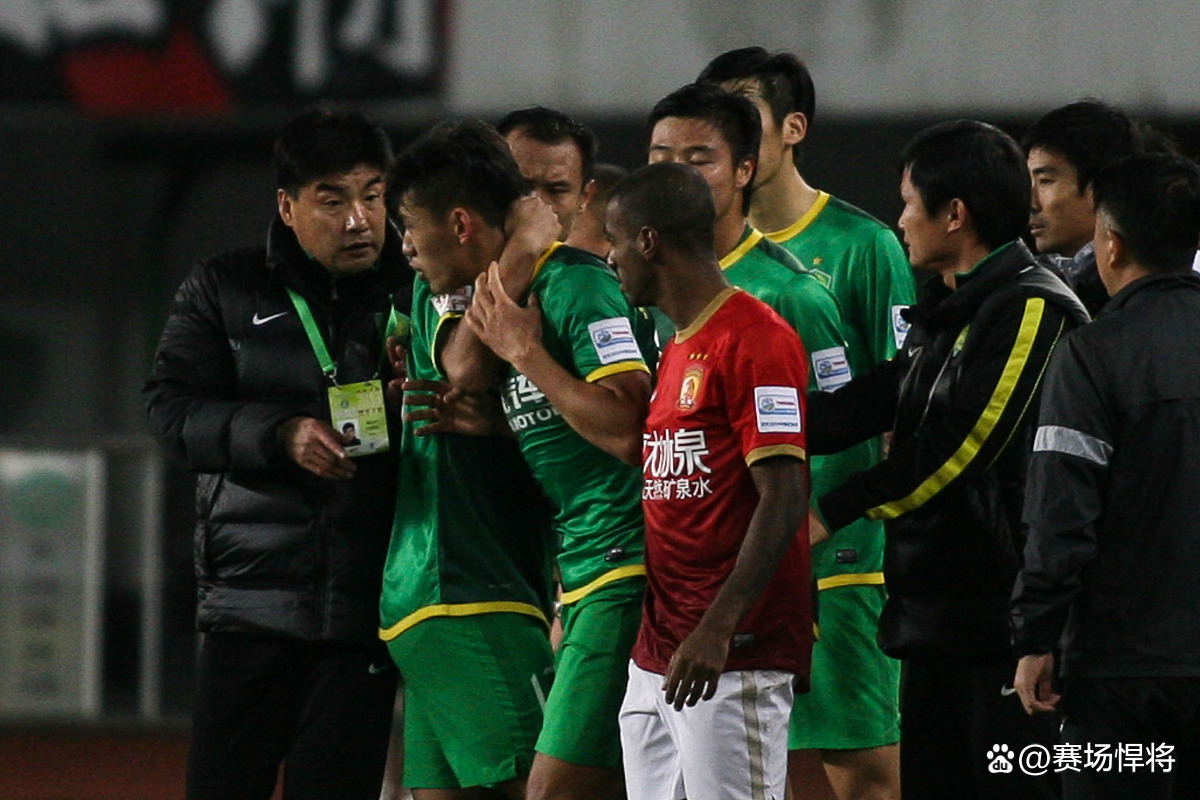 关于国安官方晒韩佳奇训练照4月份遭遇重伤的信息 第1张 关于国安官方晒韩佳奇训练照4月份遭遇重伤的信息 第1张