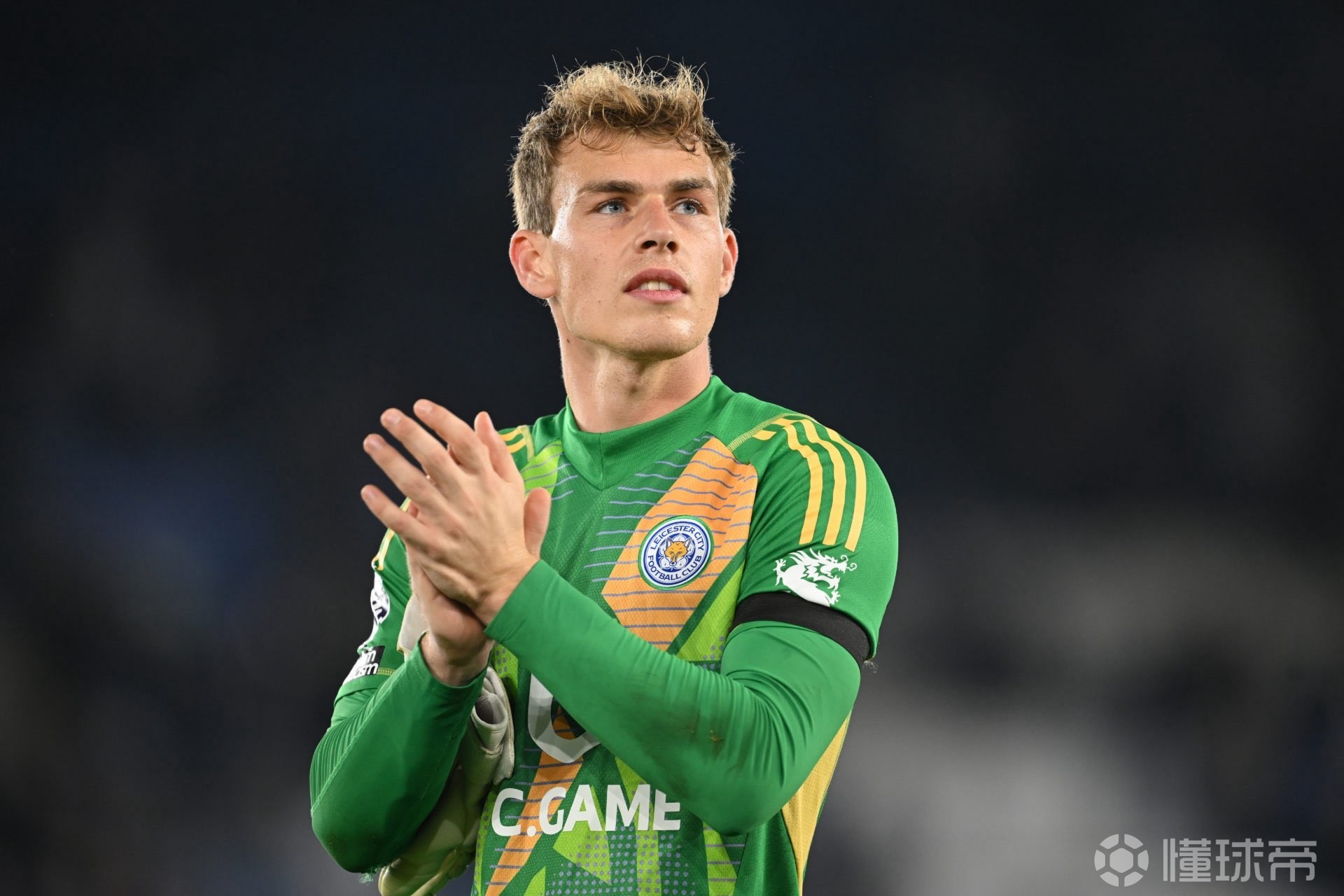 西汉姆联计划引进里贝罗球员是里尔主力的简单介绍  第1张