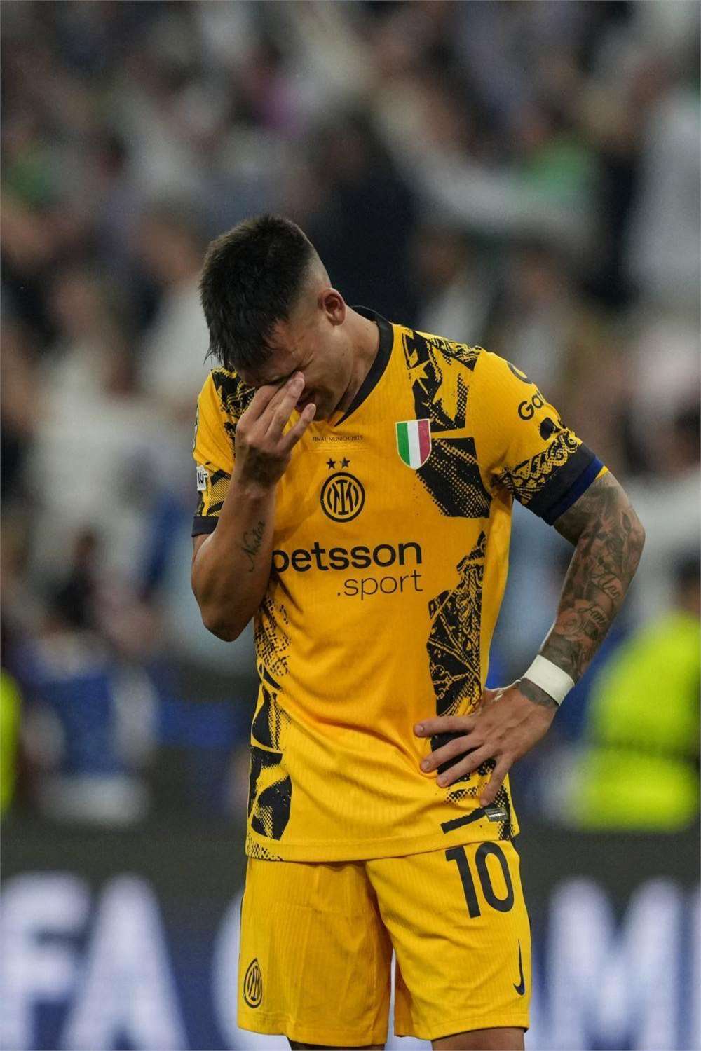 包含范戴克进球被吹越位引争议斯洛特赛后表达不满的词条  第1张