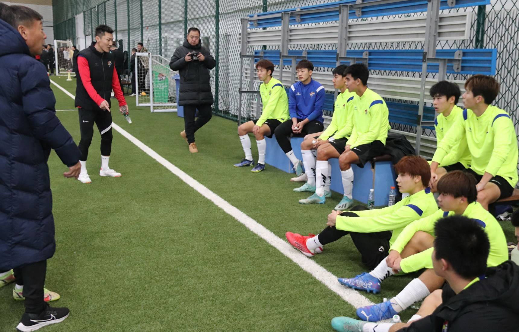 包含中超直播哪里可以免费观看？2025中超直播在线观看入口的词条